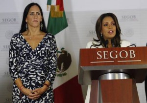 Assistant Attorney General Mariana Benítez (right) and SEGOB Undersecretary for Human Rights Lia Limón. Photo: Victor Camacho, La Jornada.