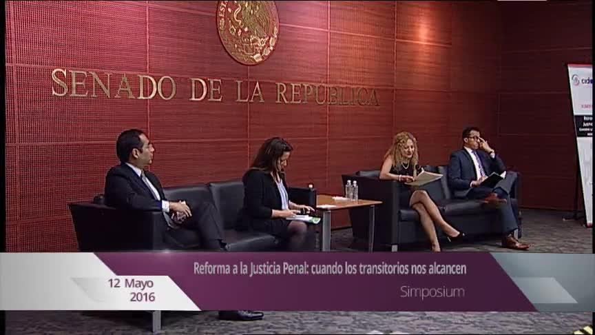 Justice in Mexico Program Coordinator, Octavio Rodríguez, presents at the Mexican Senate May 12, 2016.