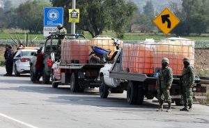 Huachicoleros seized by military
