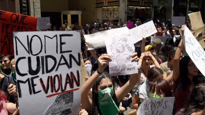protestors march in Mexico Cty